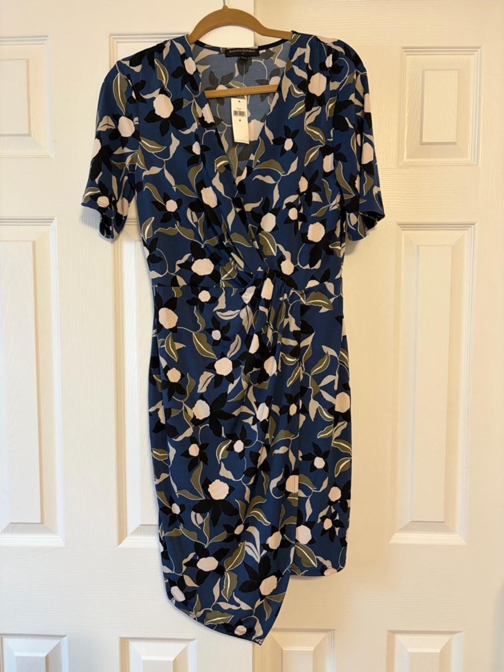 Banana Republic Navy Floral Wrap Dress medium new